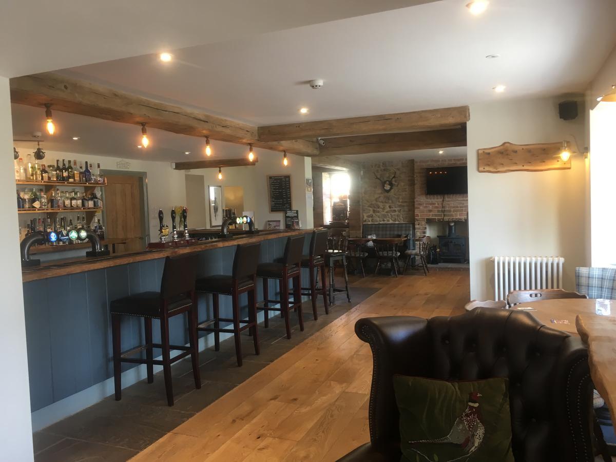 The Cayley Arms Inn Пикеринг Экстерьер фото