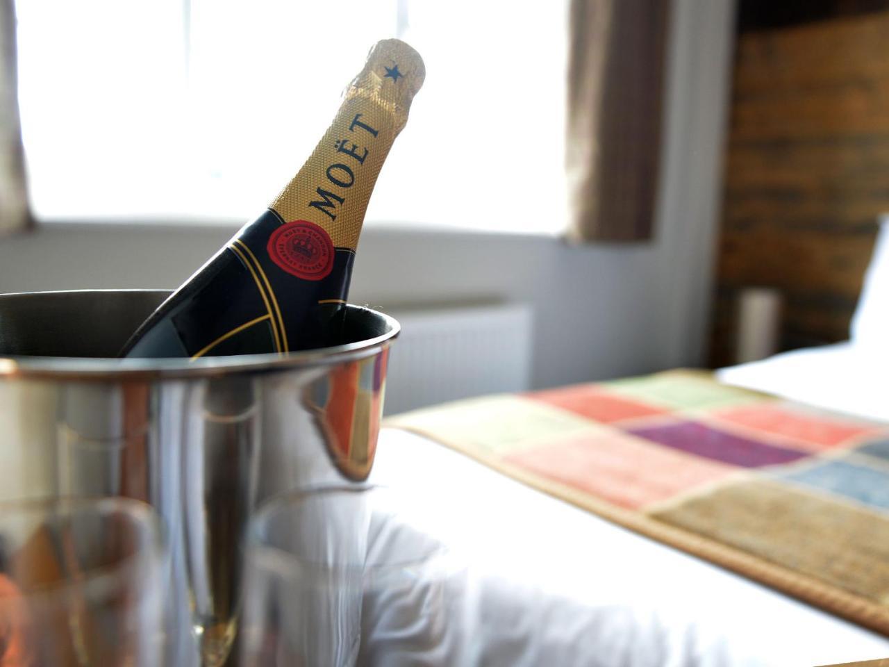 The Cayley Arms Inn Пикеринг Экстерьер фото