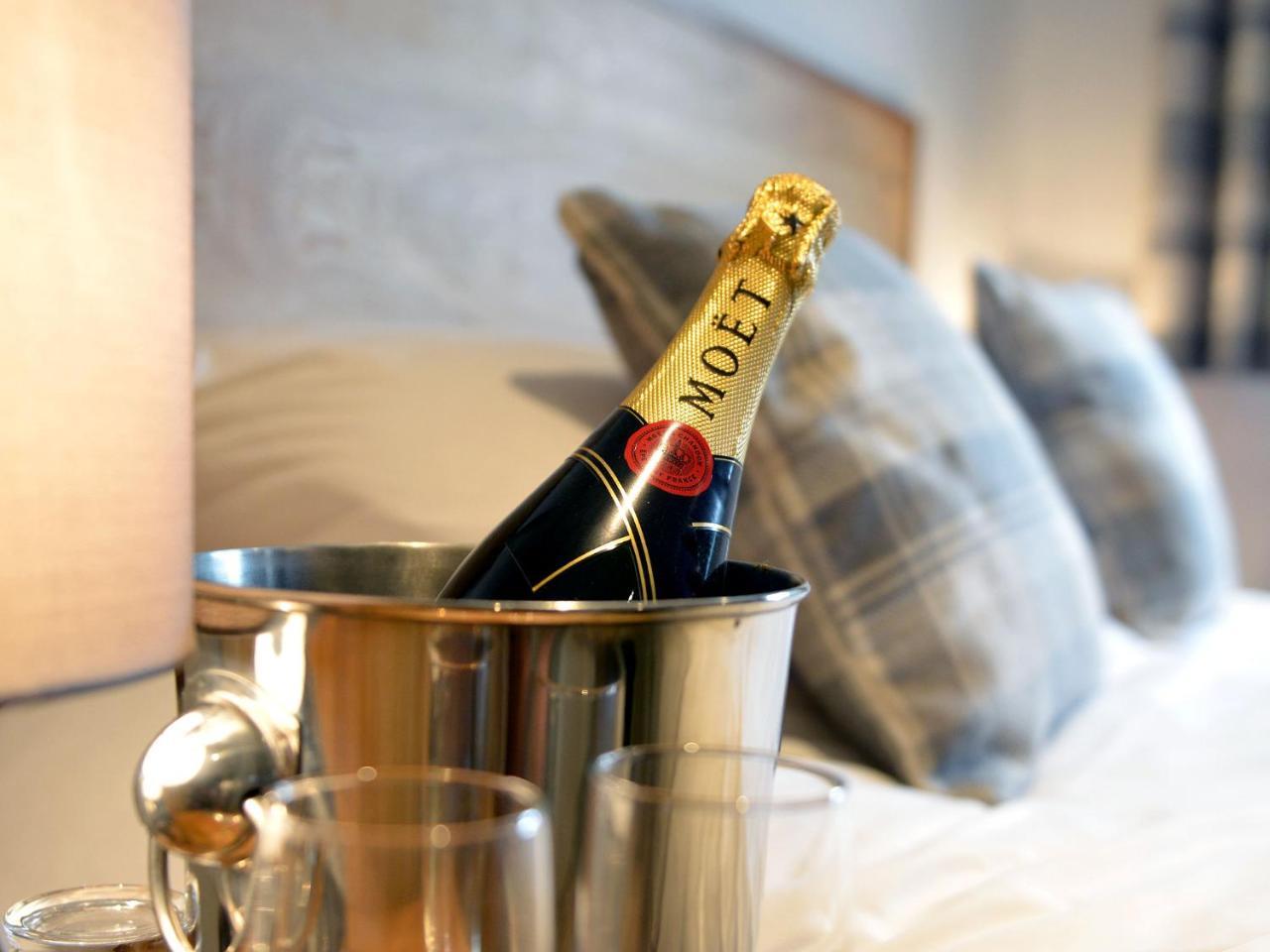The Cayley Arms Inn Пикеринг Экстерьер фото