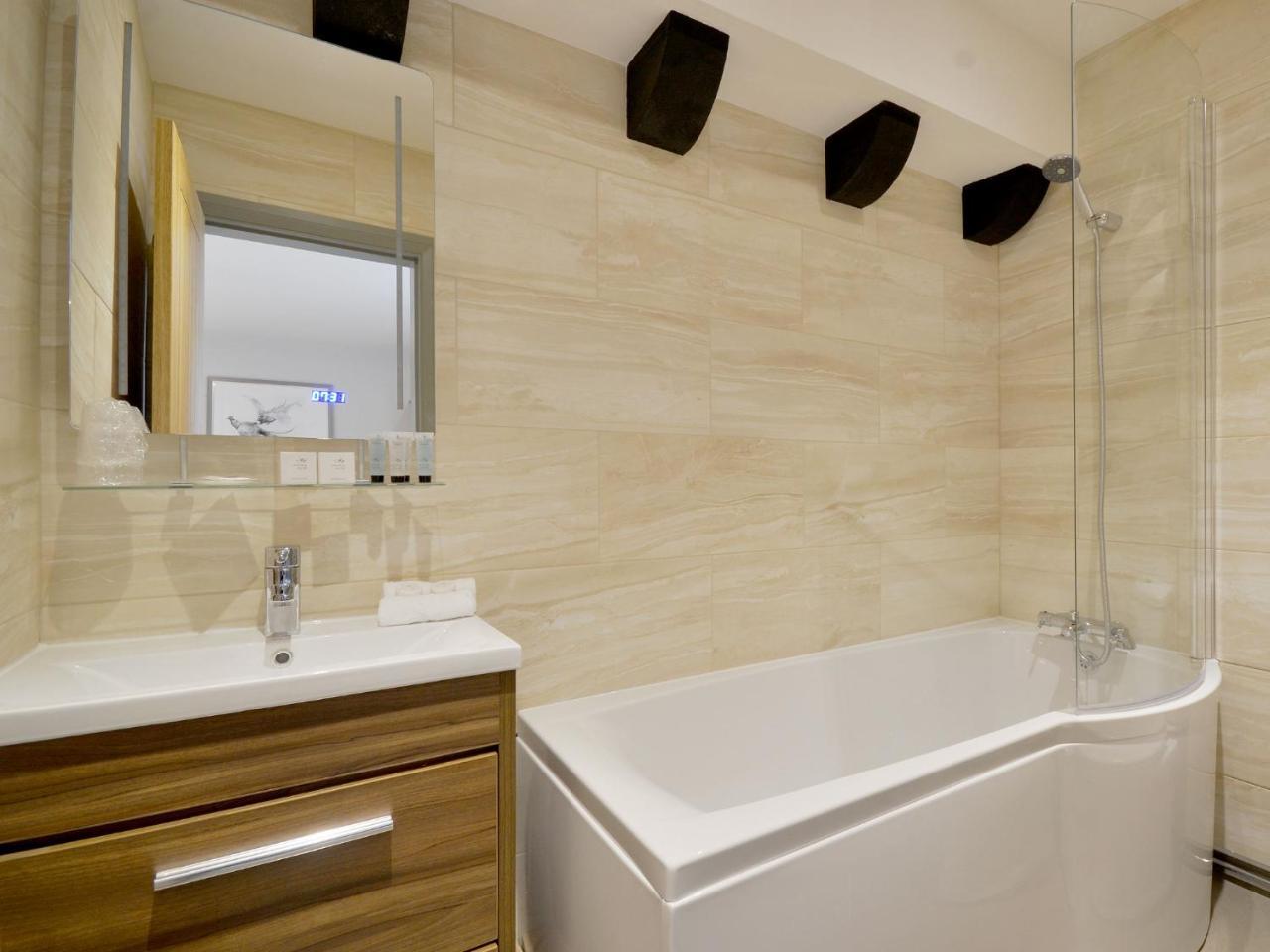 The Cayley Arms Inn Пикеринг Экстерьер фото