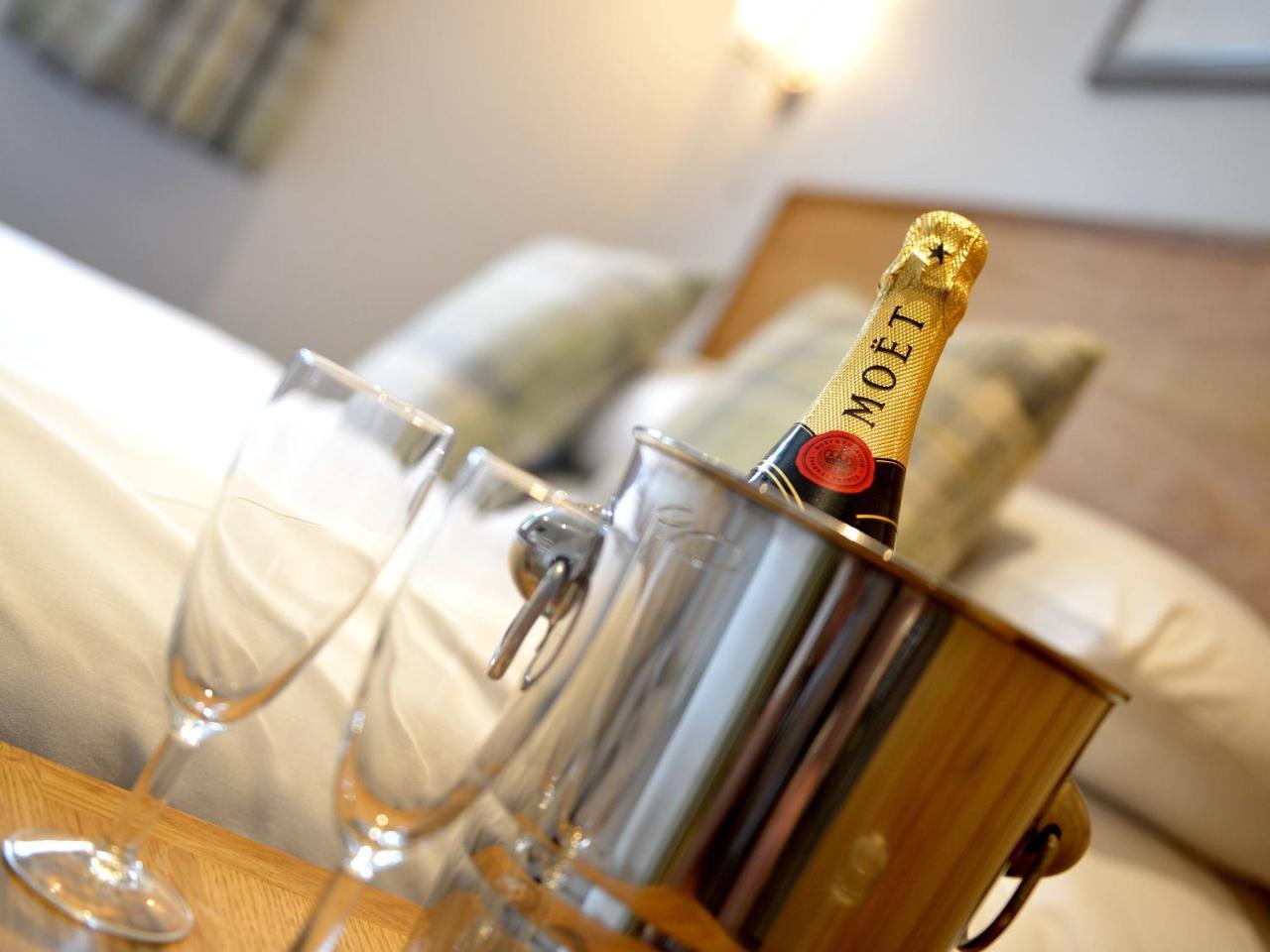 The Cayley Arms Inn Пикеринг Экстерьер фото