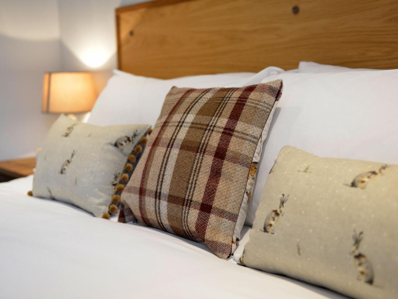 The Cayley Arms Inn Пикеринг Экстерьер фото
