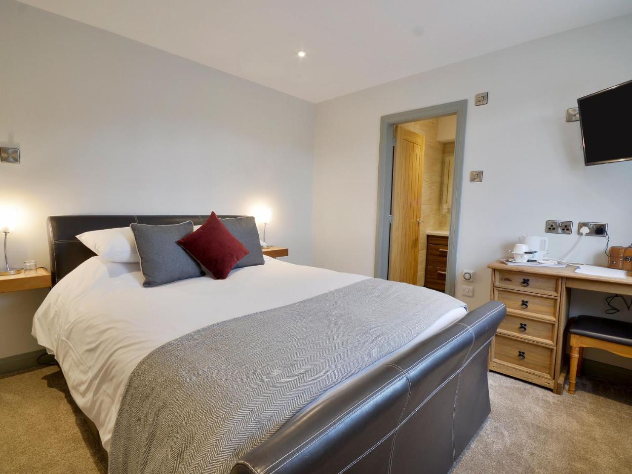 The Cayley Arms Inn Пикеринг Экстерьер фото